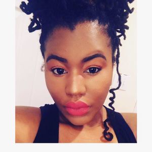 Meet your Posher, Ella